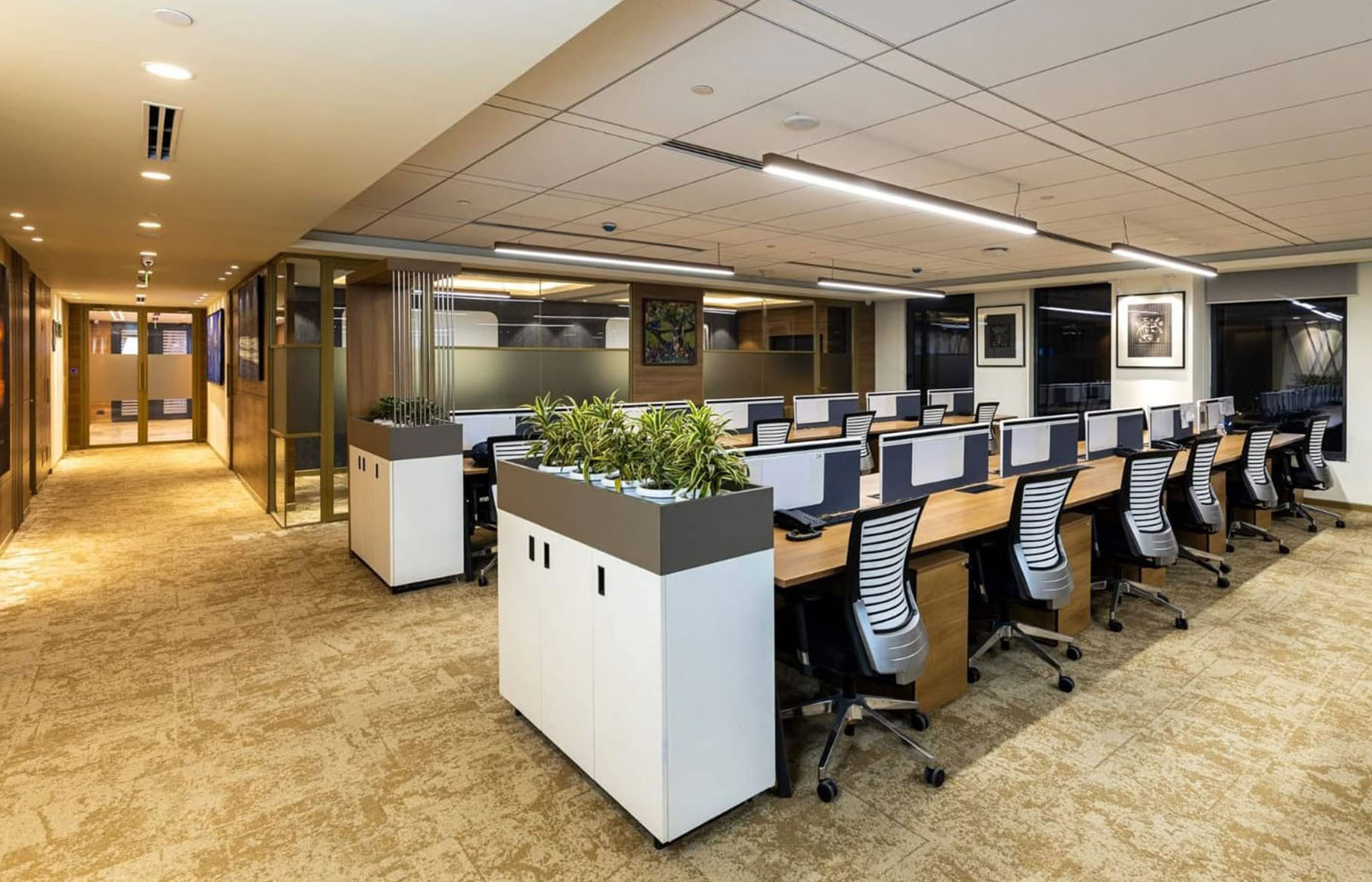 Best Office Interior Designer in Gurgaon | Modern Workspace Designs | Reecan Interiors