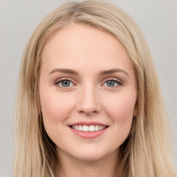 Liora Selene Profile Picture